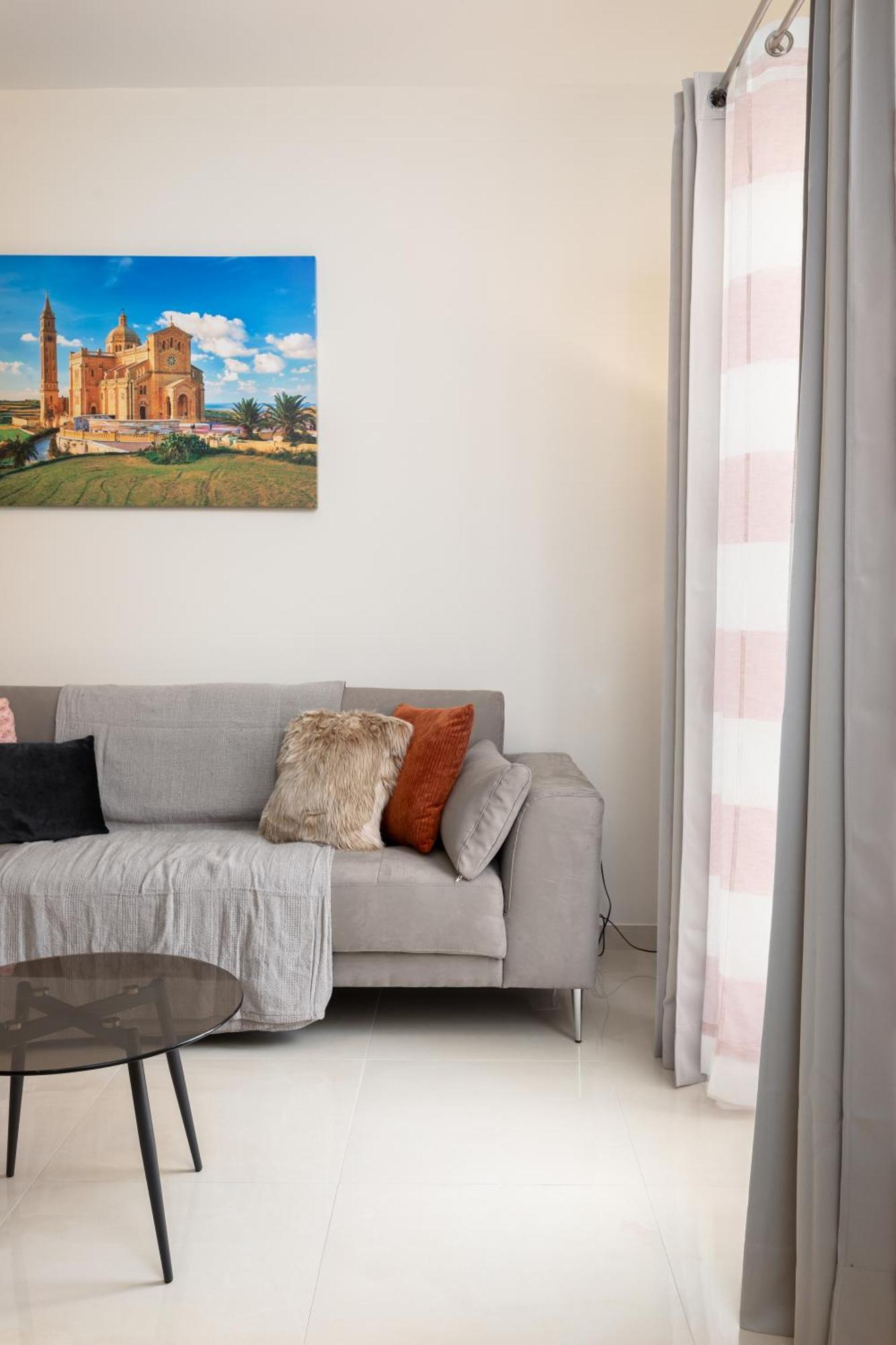 Edka Suites - Modern Sunlit 2Bd Apartments With Balconies - Close To Sliema Promenade, St Julian'S & St Georges Bay Gzira Zewnętrze zdjęcie